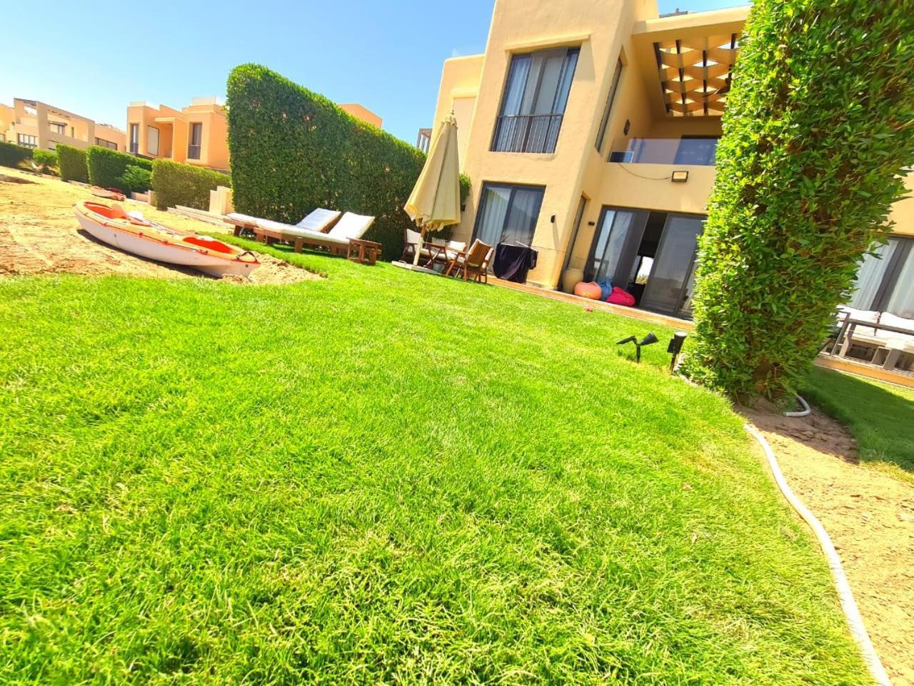 Zee Heaven Villa *